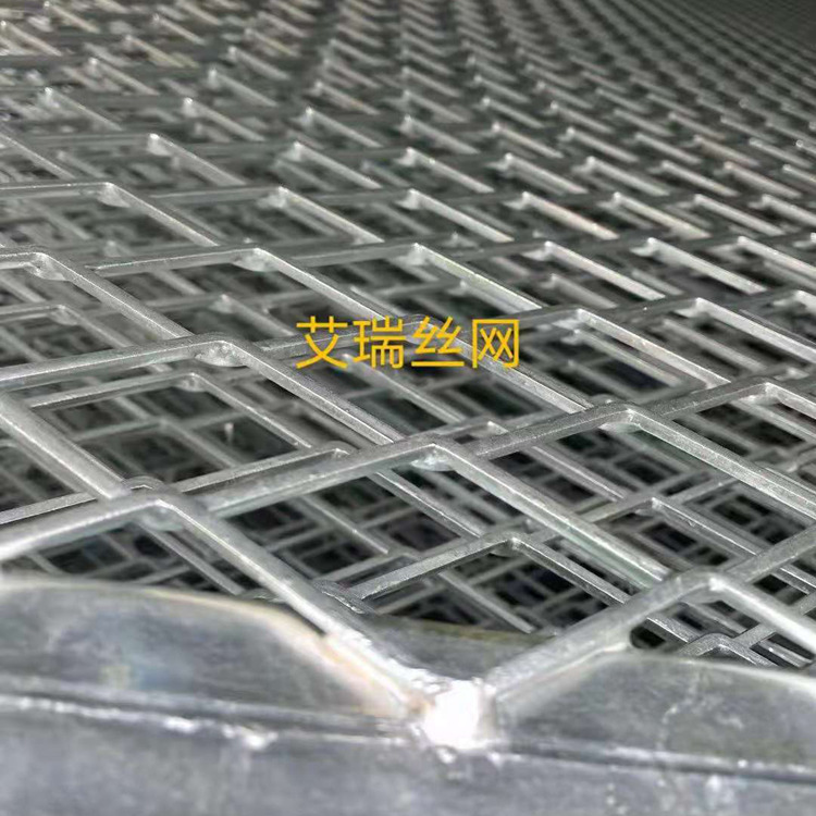 公路防眩網預埋立柱結構和優點圖片3