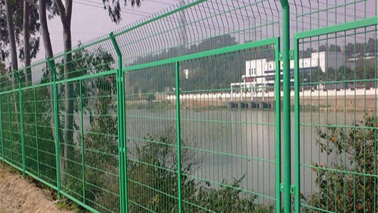 南水北調隔離網18631858321