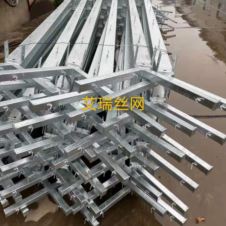 鋼網墻立柱18631858321